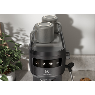 aparat-za-kavu-electrolux-e6ec1-6bst-27420-05050114.webp