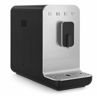 aparat-za-kavu-smeg-bcc01blmeu-mat-crni-23467-05050115.webp