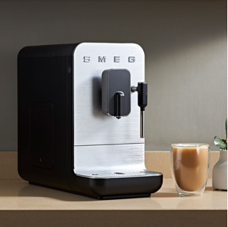 aparat-za-kavu-smeg-bcc12blmeu-mat-crni-78804-05050118.webp