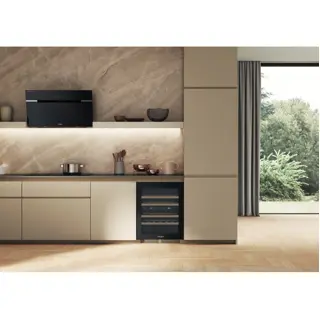 podpultni-hladnjak-za-vino-whirlpool-whwbu60d2b-82-83cm-51068-01090879.webp