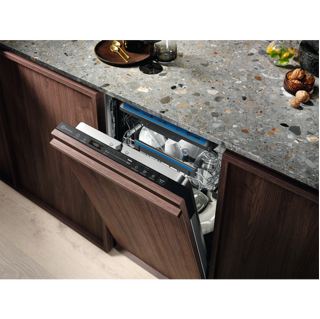 ugradbena-perilica-posuda-electrolux-eem63310l-airdry-29423-01080637.webp