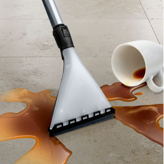 usisavac-bosch-bwd41720-aquawashclean-79527-05020993.webp