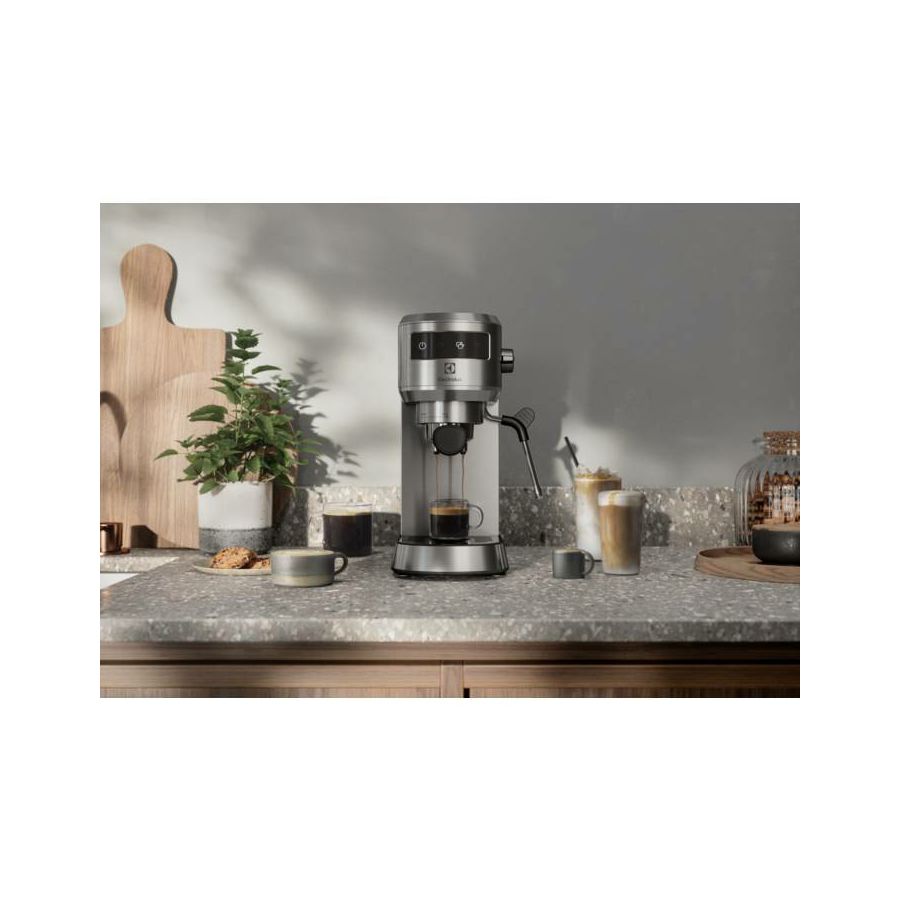 Aparat za kavu Electrolux E6EC1-6ST