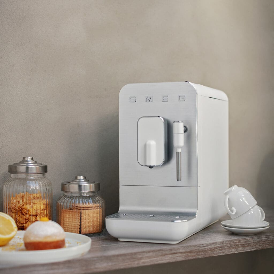 Aparat za kavu Smeg BCC12WHMEU mat bijeli
