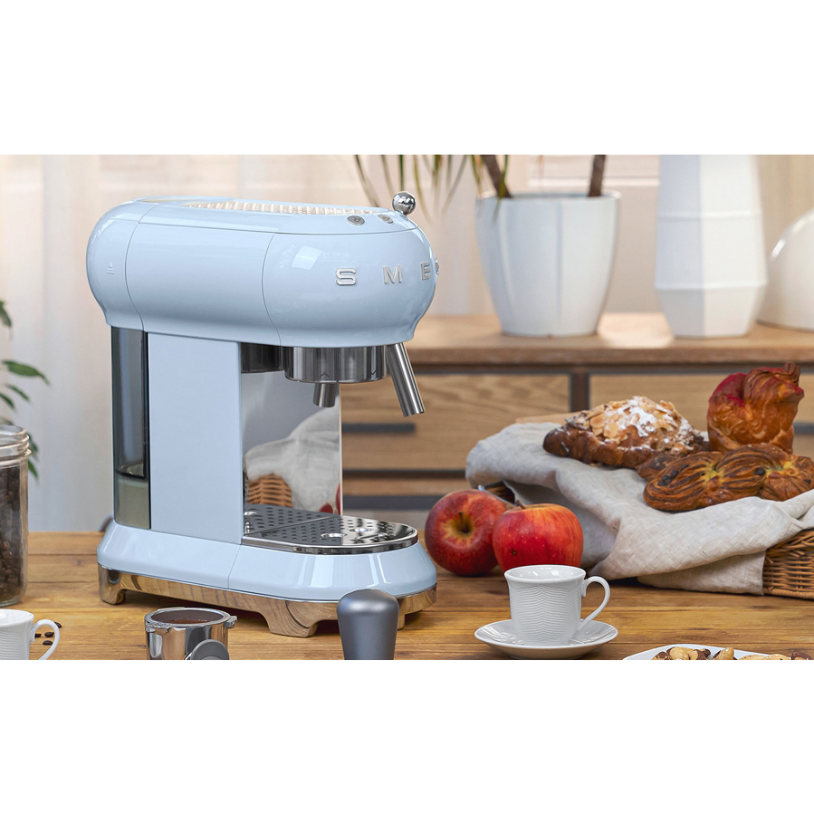 Aparat za kavu Smeg ECF01PBEU pastelno plavi