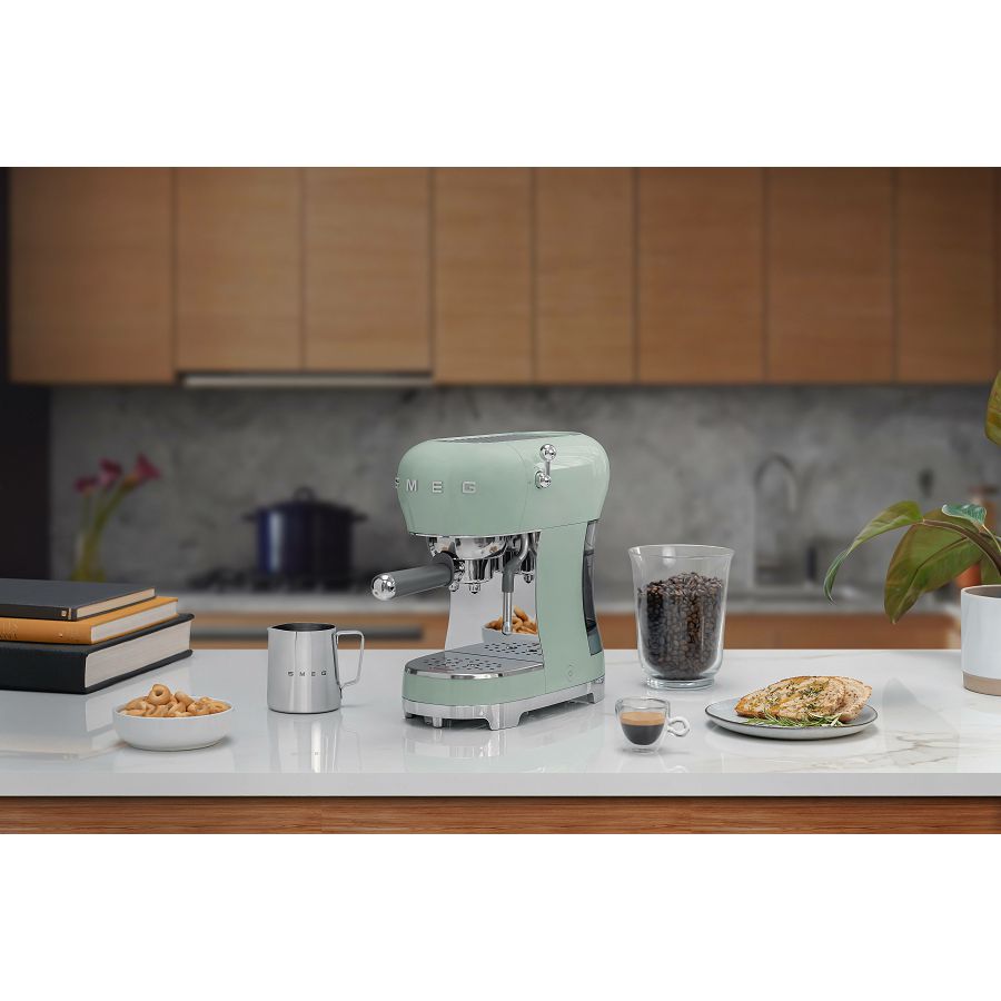 Aparat za kavu Smeg ECF02PGEU