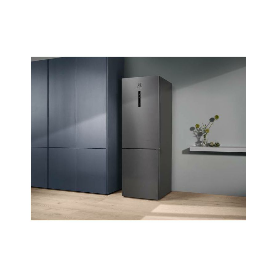 Hladnjak Electrolux LNT7ME32X3