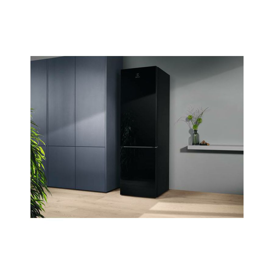 Hladnjak Electrolux LNT7ME36K2