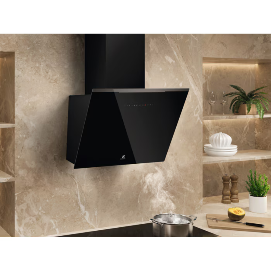 Napa Electrolux KFV826K H2H AutoSense WiFi (760m3/h)