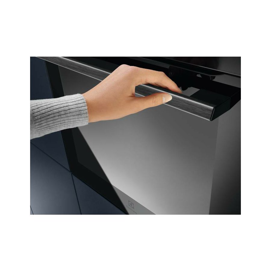Pećnica Electrolux EOD6P77WZ