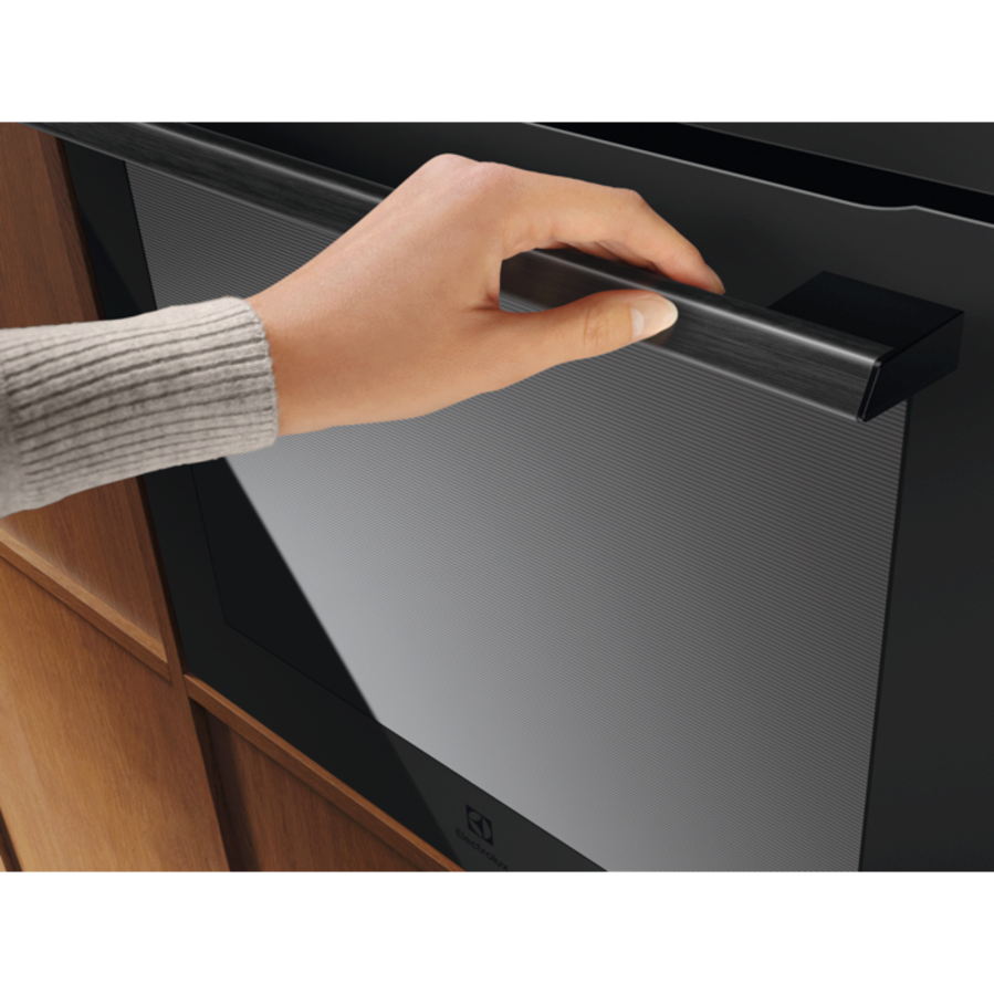 Pećnica Electrolux EOE9P3XT MatBlack WiFi