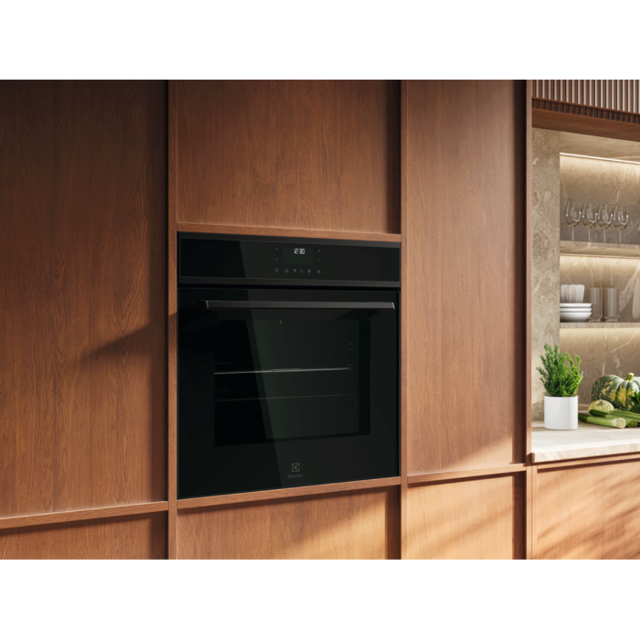 Pećnica Electrolux EOF7P86H3