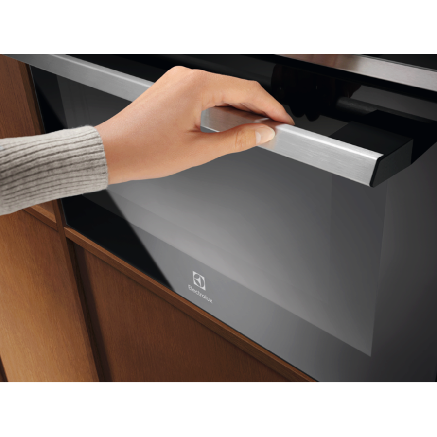 Ugradbena mikrovalna pećnica Electrolux EVM8E09X Grill