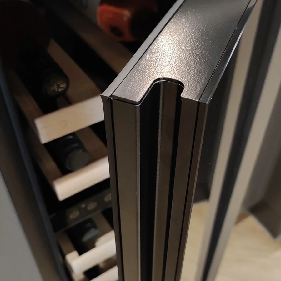 Podpultni hladnjak za vino Dunavox DAUF-17.58DBH 82cm