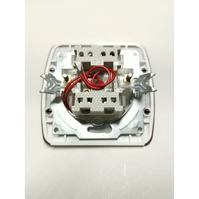 Prekidač ELBi Zirve izmjenični s lampicom