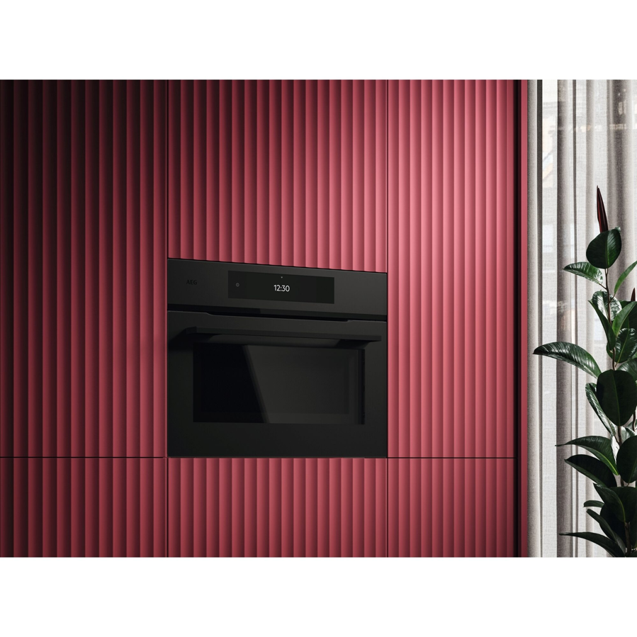 Ugradbena mikrovalna pećnica AEG NKK9N821T Grill WiFi MatBlack