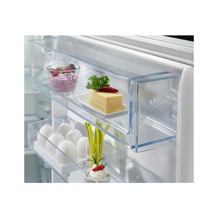 Ugradbeni hladnjak AEG OSC6N181ES