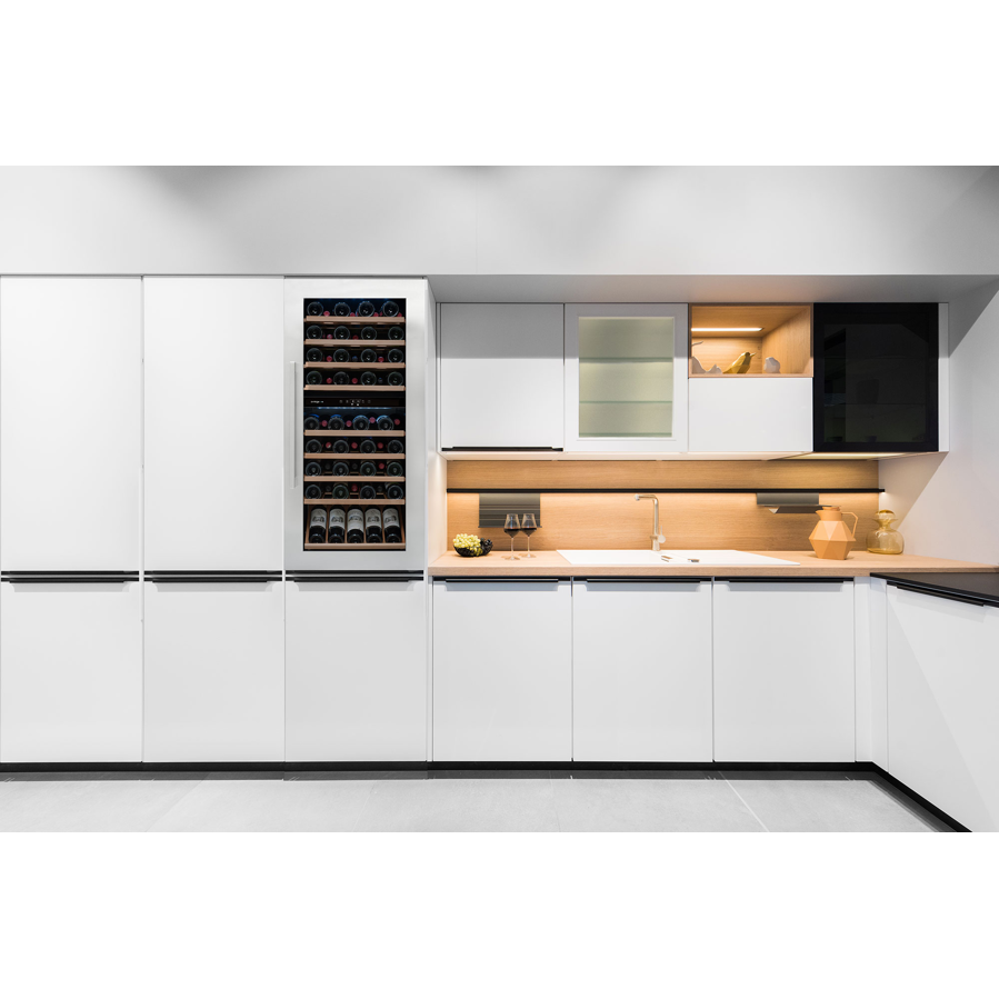 Ugradbeni hladnjak Avintage AVI81XDZA