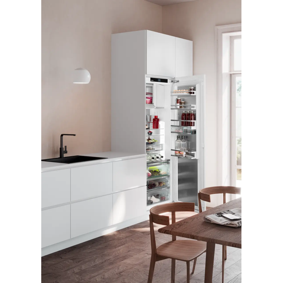 Ugradbeni hladnjak Liebherr IRBAc5171 Peak BioFreshPro AutoDoor WiFi desno otv.