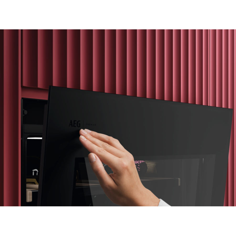 Ugradbeni hladnjak za vino AEG NKW8P21KAT MatBlack